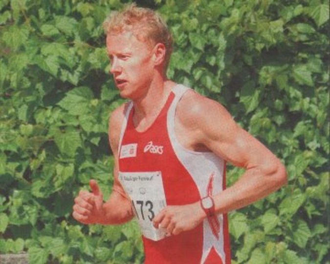 Triathlon-Ass Maik Petzold gewinnt den Gaußiger Parklauf