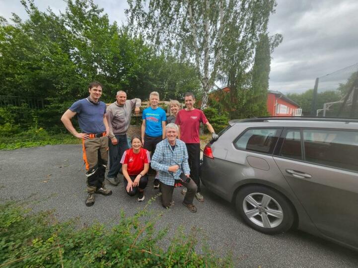 BLV pflegte am 14.06.2024 die Grünflächen am Vereinshaus